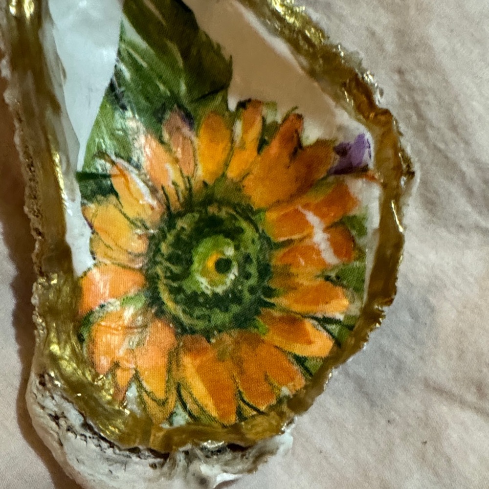 Handcrafted oyster shell!! - Picture 5 of 6